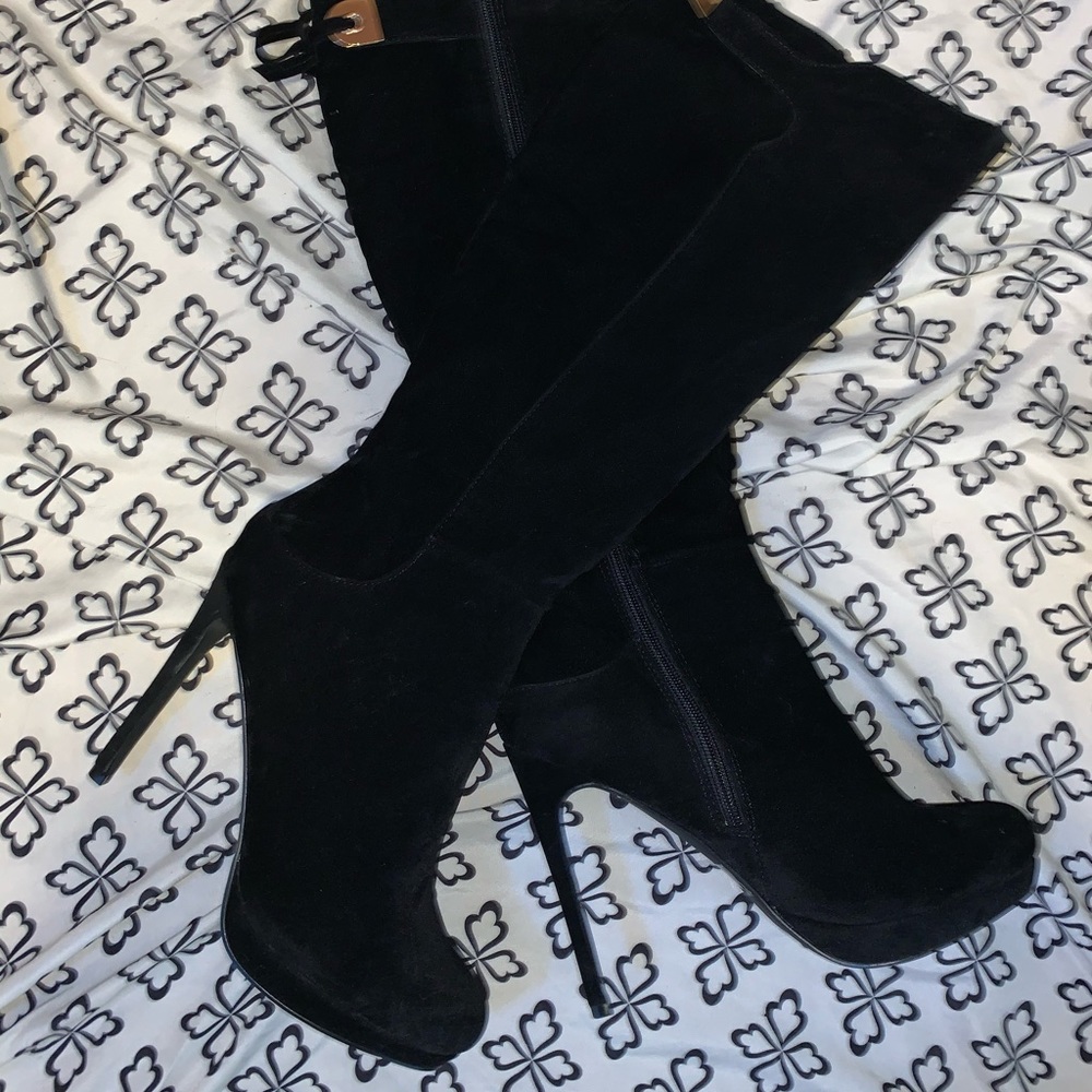 Beautiful Velvet Black Heeled Boots, sz 10